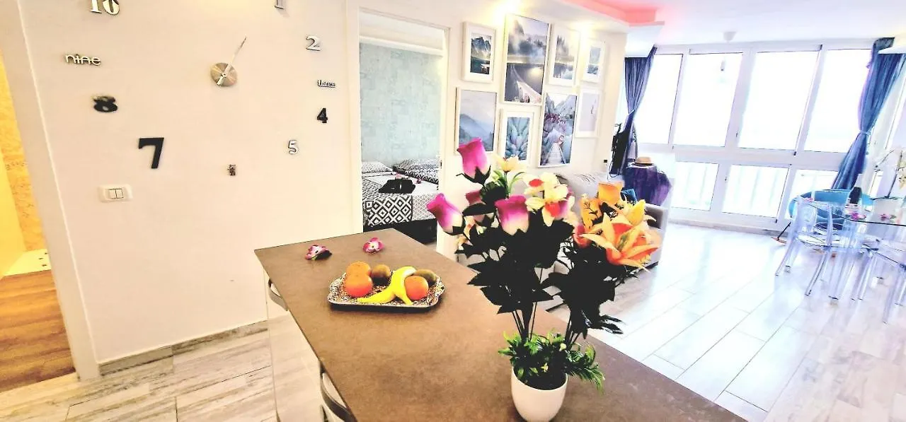 Luxury Ocean View 1 Bedroom 美洲海滩 度假居
